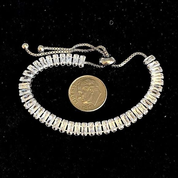 ASG2 Stunning 18k White Gold Adj. Tennis Bracelet w/ 40 Zircon Gems - Picture 11 of 11